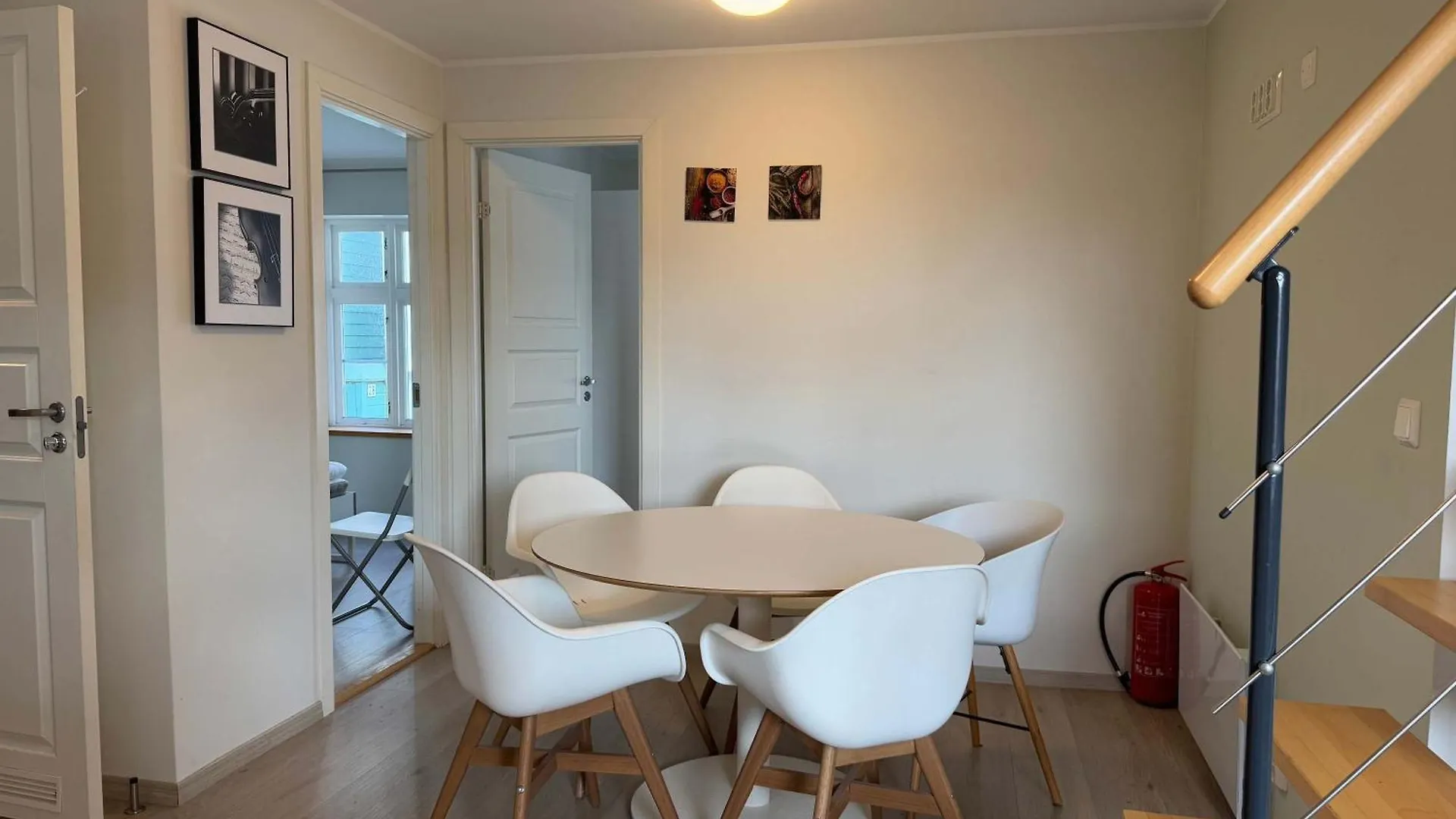 2Sb23 - Large Cheap Apartment Μπέργκεν